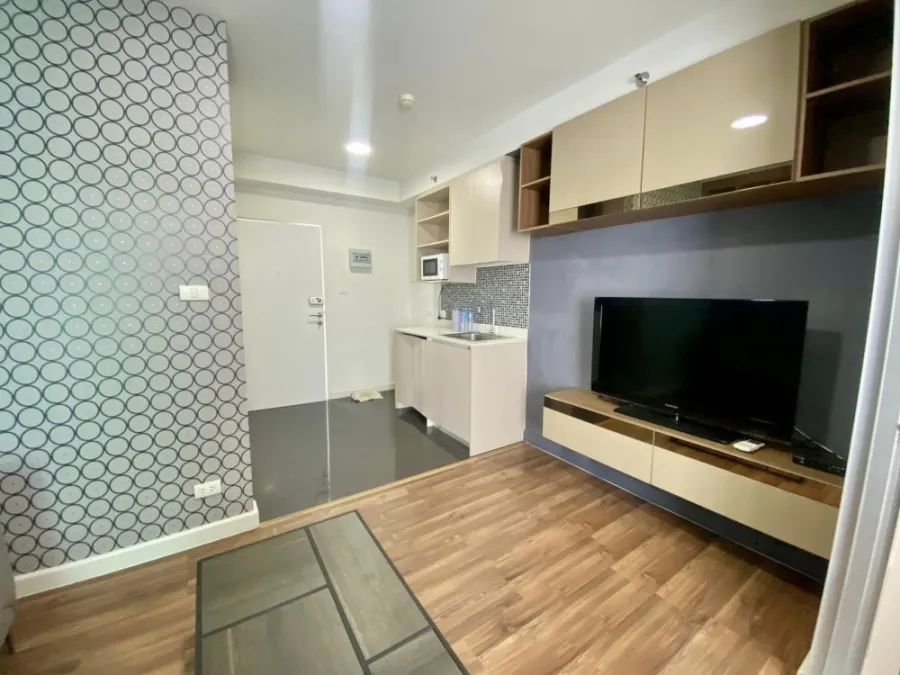 ขาย A Space Me Rattanathibet ห้องกั้นเป็นสัดส่วน ติดวอลเปเปอร์ทั้งห้อง ซื้อลงทุนก็คุ้ม จองเลย