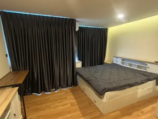 ให้เช่า Modern condo จรัญฯ 79 กำแพงห้องไม่ติดกะห้องอื่น เพราะด้านนึงติดล็อบบี้ ส่วนอีกด้านติดบันไดหนีไฟ สบายใจเรื่องเสียงรบกวน จองเลย