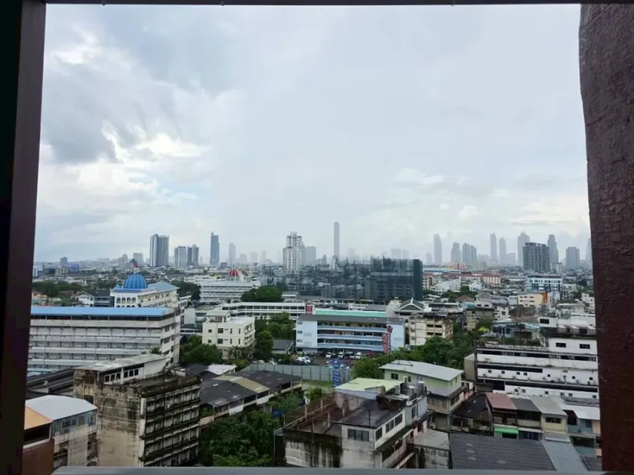 Condo for rent, Lumpini Place Ratchada-Sathu, 12th floor. High floor with great view. Fully furnished. Affordable price. Book now!