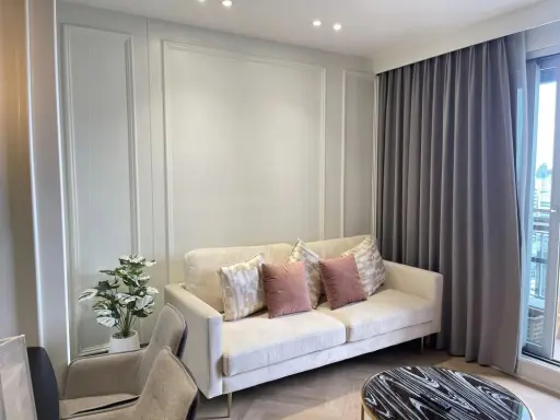 For rent, The Address Asoke, 2 bedrooms, high floor, very beautiful view, built in, very nice Hurry up to reserve before it's gone.