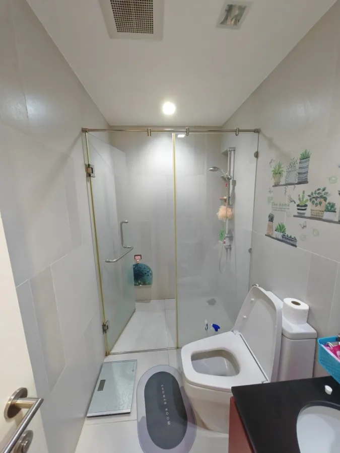 For sale, for rent, Condo Amanta Lumpini, 2 bedrooms, 2 bathrooms, 17th floor, top floor, comes with a very good price, book now.