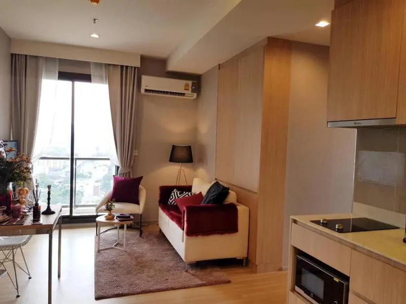 For rent M Jatujak, can raise animals ++ 2 bedrooms, 2 bathrooms, view of Baiyoke building, this room is hard to find, book now!!