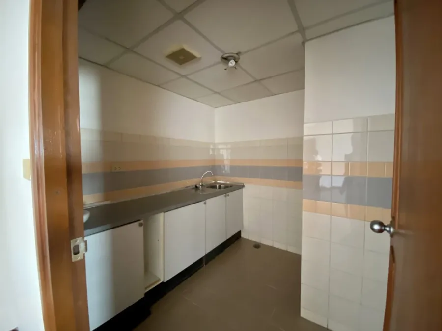For sale: SV City Rama 3, 6th floor, unfurnished unit. Spacious and comfortable. Book now! Don't miss out!
