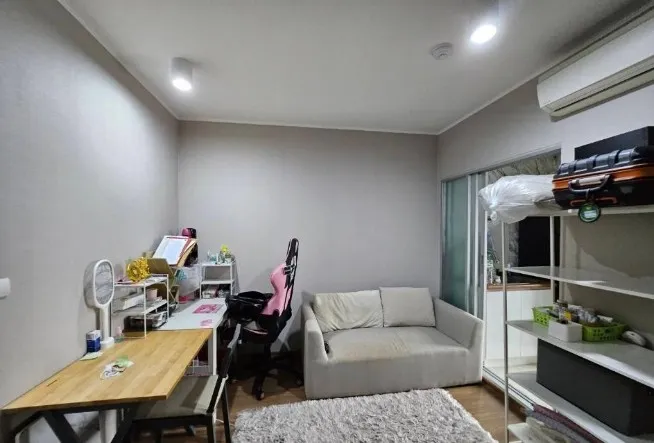 For sale: U Delight at Bang Son Station, 23rd floor, swimming pool view. Comes with complete decoration. If interested, reserve now.