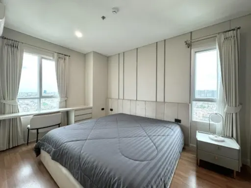 For sale: Lumpini Place Tao Poon - Interchange, 22nd floor, spacious room, comfortable, comes with complete decorations, reserve now.