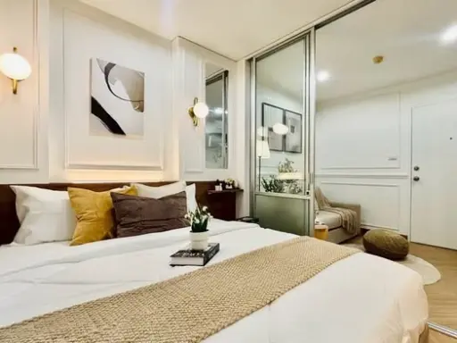 Selling ready-to-move-in Lumpini Ville Onnut 46 condo units. Open view, great location. Book now!