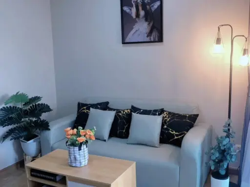 Selling B Condo Phaholyothin, room decorated with wallpaper, very nice, great price, if you miss it, you will regret it.