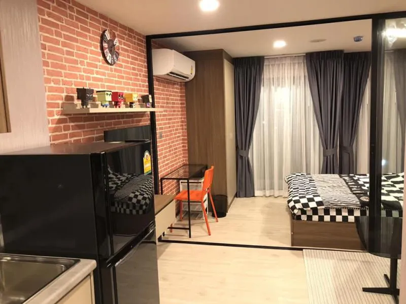 Loft Style ..โดดเด่นกว่าใคร ห้อง 1 Bed ใครชอบห้องสไตล์นี้รีบเลย สวยมากน่าอยู่ เฟอร์+ไฟฟ้าทุกอย่างใหม