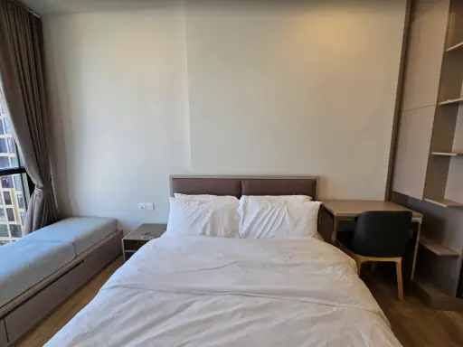 Condo for rent, Oka Haus Sukhumvit 36, complete with furniture and electrical appliances. Ready to move in