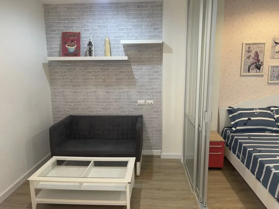 For sale: Lumpini Onnut 46, Building C2, 4th floor. Garden view, bright and airy. Beautiful, clean room with IKEA furniture and complete appliances. B