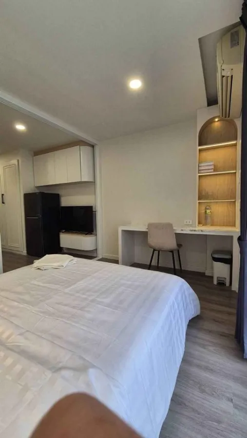 For rent, I-House Laguna Garden RCA, full facilities, huge built-in wardrobe