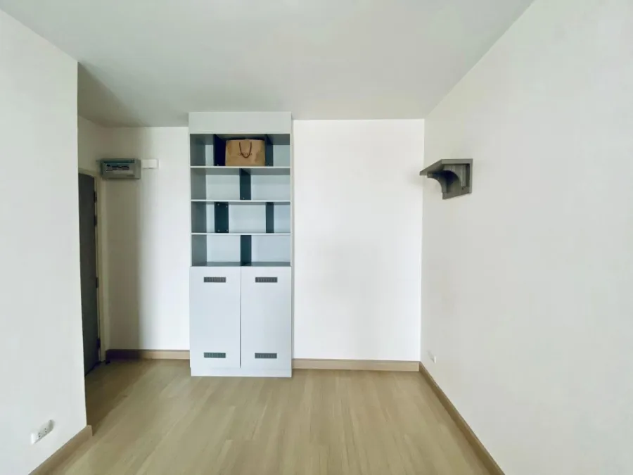 For sale, for rent, Supalai Loft, Talat Phlu Station, 19th floor, open view, fully decorated. Whether you want to invest or stay yourself, it's worth