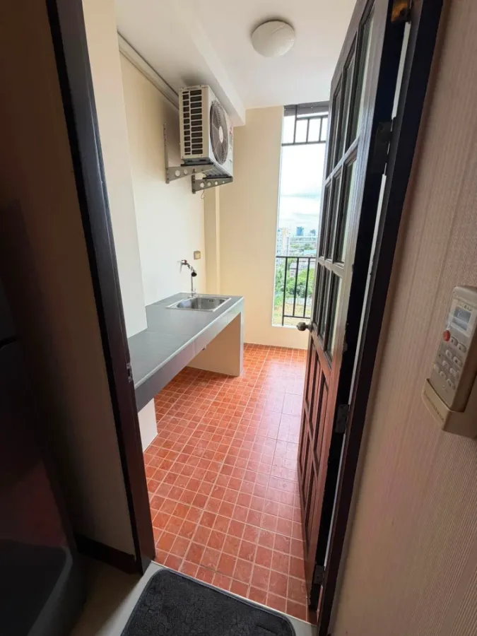 Country Ville Resort Condominium for rent. A lovely unit, fully furnished – just bring your bags and move in!