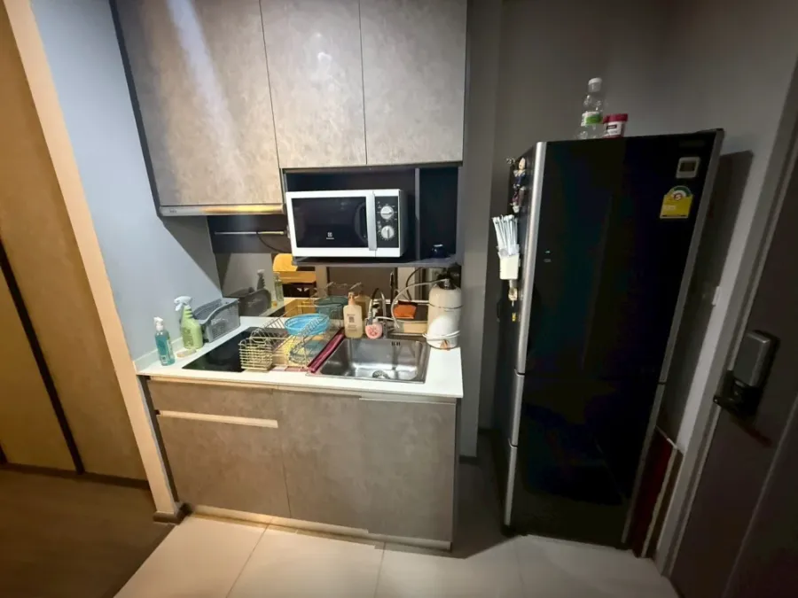 ให้เช่า IDEO Phahol-Jatujak ห้องพร้อมอยู่ เฟอร์พร้อม ชั้นสูง จองเลย