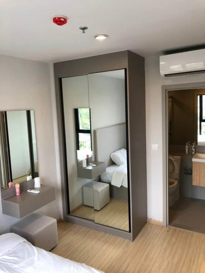 For rent: The Privacy Tha Phra Interchange, bright and comfortable room, with many amenities. Hurry and book now.