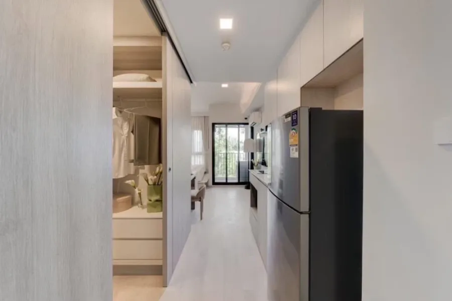 Selling down payment for COBE Ratchada Rama 9, studio unit. Excellent location, fully furnished. Book now!