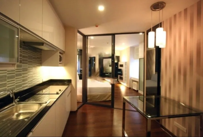 ขาย/ให้เช่า!! คอนโด โนเบิล รีมิกซ์ สุขุมวิท 36 ชั้น 8 ตึก B วิวสระว่ายน้ำ ห้องสวยน่าอยู่ รีบจองเลย!!