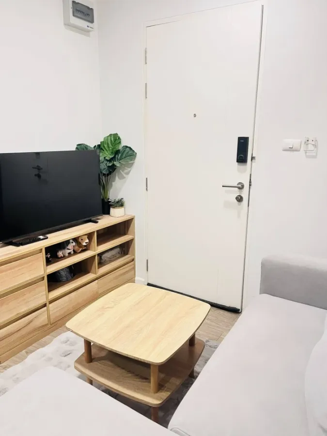 For rent Happy Condo Donmuang The Terminal, separate rooms, great price, come and reserve now, don't miss out.