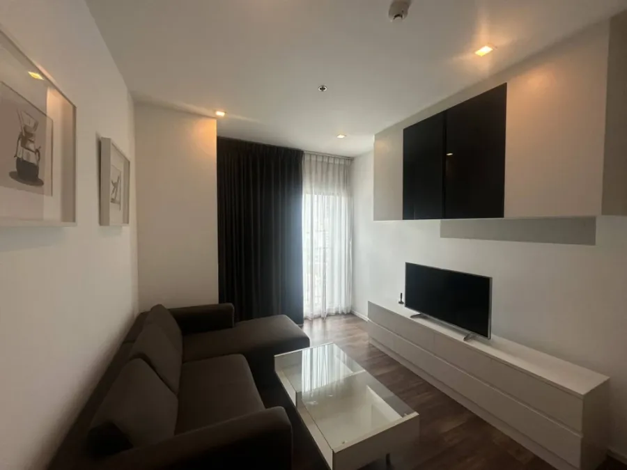 Condo for rent!! Noble Refine, 10th floor, unblocked view, beautiful room, very livable, fully furnished, ready to move in. Reserve now!!