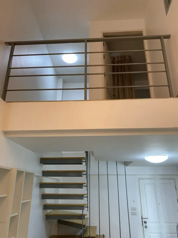 ให้เช่า Zoom Condo Place พื้นที่ใช้สอย 51 ตรม. ห้อง Duplex 2 ชั้น 1 ห้องนอน พร้อมเฟอร์ครบ ห้ามพลาด