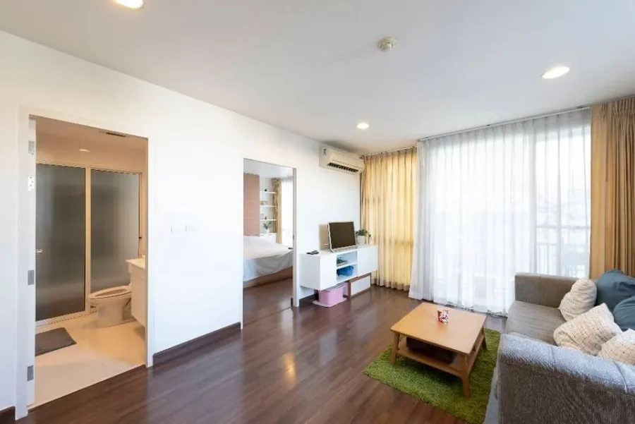ขาย D 65 Condominium 1 ห้องนอน 1 ห้องน้ำ พื้นที่ใช้สอยเยอะ มีWalk-in Closet ดีแบบนี้รีบจองเลยจ้า