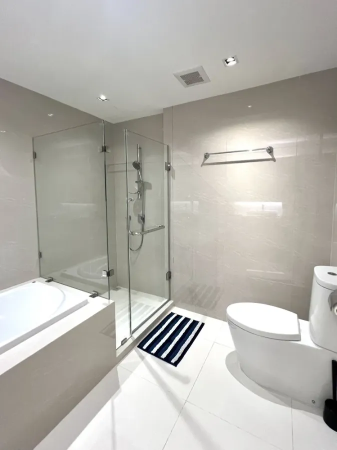 Urgent sale!! Condo Vtara Sukhumvit 36, 1st floor, Building A, beautiful unit, fully furnished, ready to move in immediately. Reserve now!!