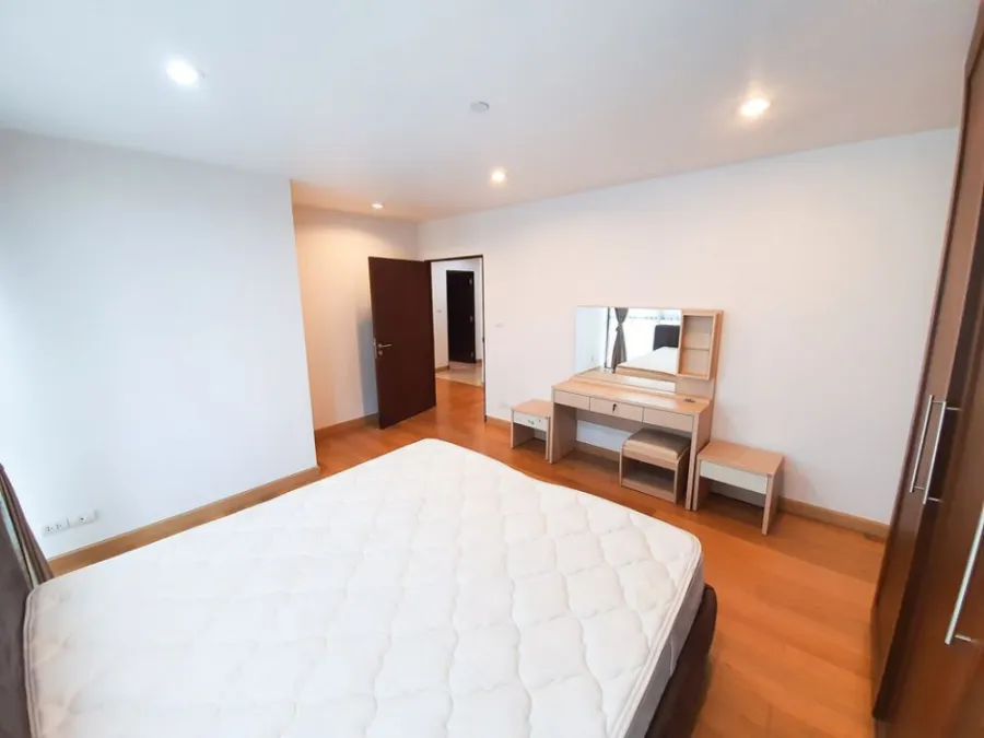 For rent, Sathorn Gardens, 2 bedrooms, 2 bathrooms, fully furnished, hurry to become the owner !!