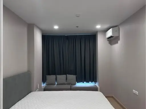 For rent: Supalai Veranda Phasi Charoen Station, spacious room, comfortable, not cramped, swimming pool view, ready to move in.