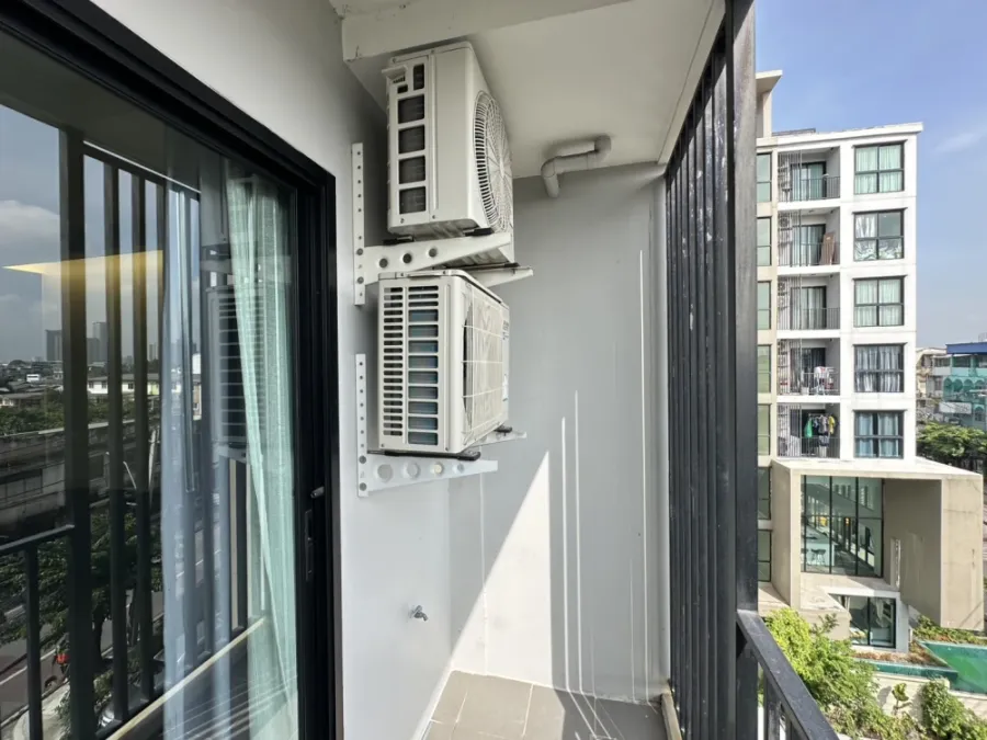 For rent: Grand Condo Wutthakat 53, ready to move in, complete facilities, good price, come and reserve now.