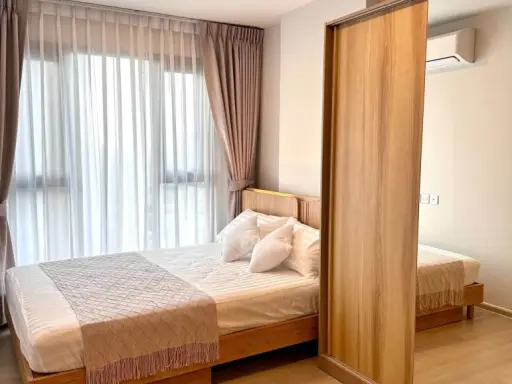 For rent: Aspire Onnut Station, cozy modern style room with complete furniture and appliances. Just bring your suitcase and move in! images