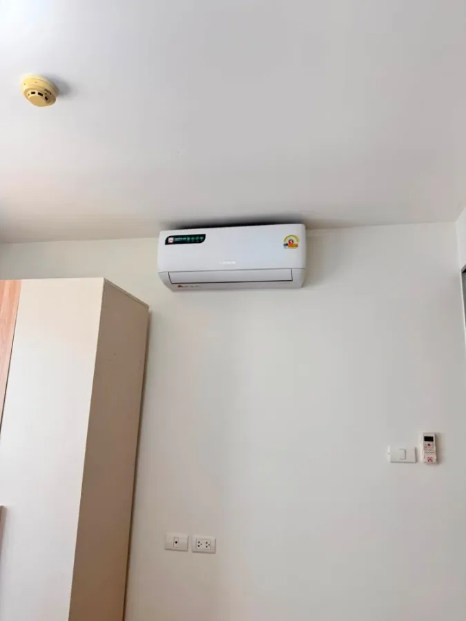 ให้เช่า Smart วัชรพล ห้องกว้าง แยกสัดส่วนชัดเจน เฟอร์นิเจอร์ครบ รีบจองเลย