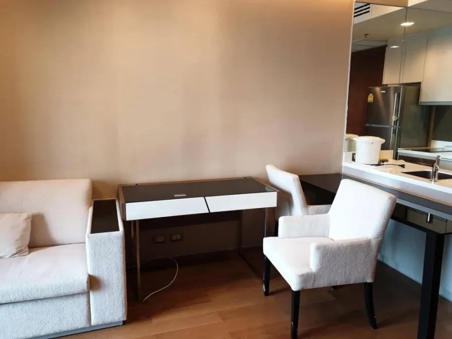 For sale or rent: The Address Sathorn, 9th floor unit with spacious living area, prime location, and convenient transportation. Don't miss out!