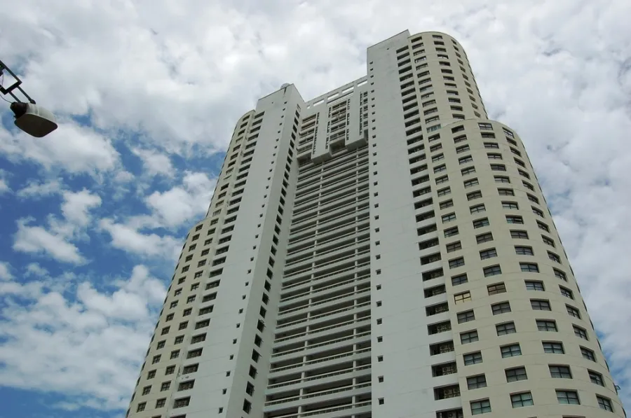 Selling Metro Jomtien Condotel, studio unit, 17th floor, sea view, fully furnished. Don't miss out!