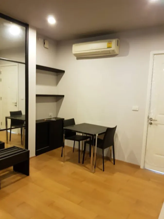 ให้เช่า Hive Taksin ห้องชั้นสูง กว้างขวาง เฟอร์พร้อม จองเลย