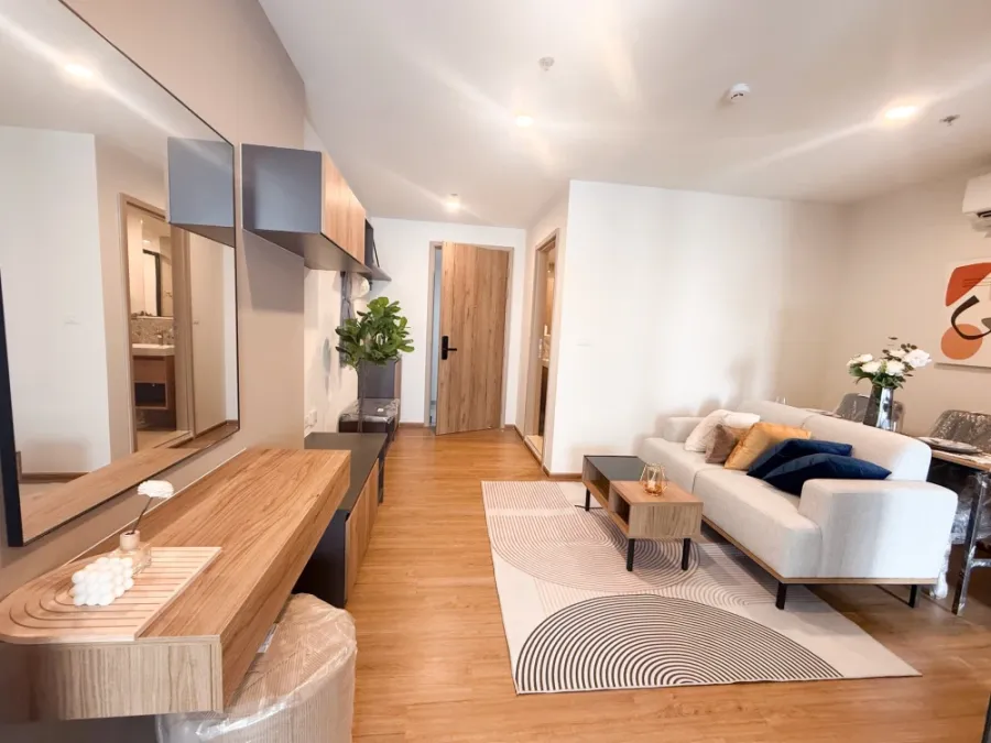 For rent: The Line Vibe, beautifully decorated unit on the 28th floor with stunning city views from the balcony. Fully furnished with appliances. Book