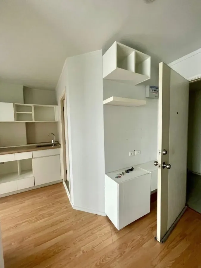 Selling rent two Lumpini Ville Prachachuen-Pongpetch 2 units on the 8th floor, fully furnished. Don't miss this great deal!