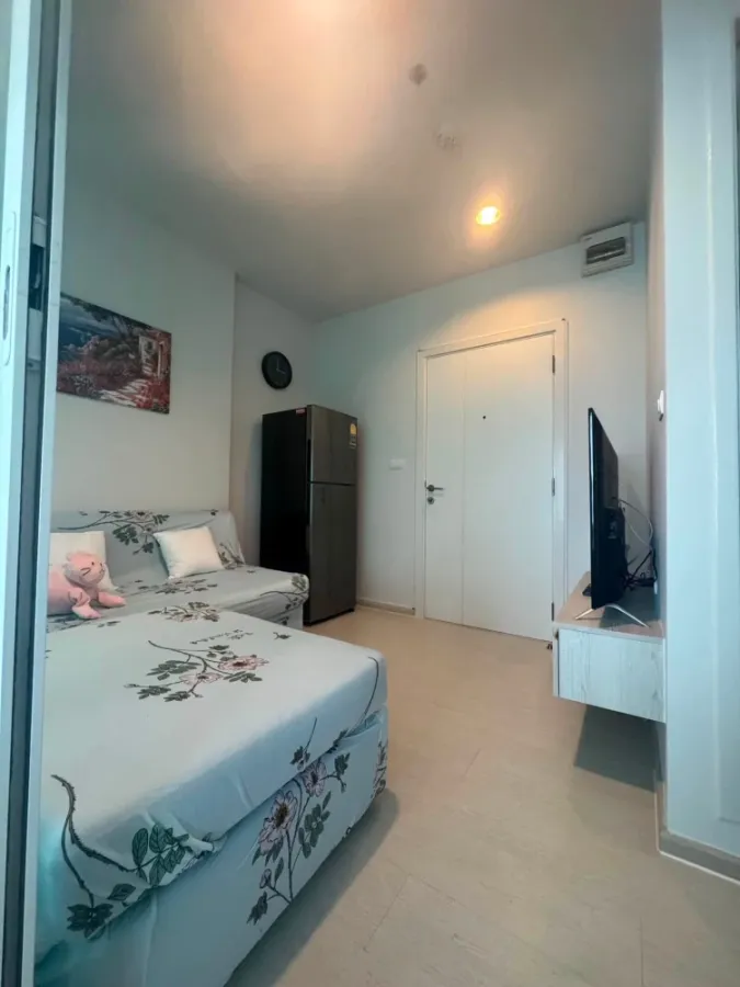Aspire Erawan condo for rent. Fully furnished, just bring your belongings and move in!