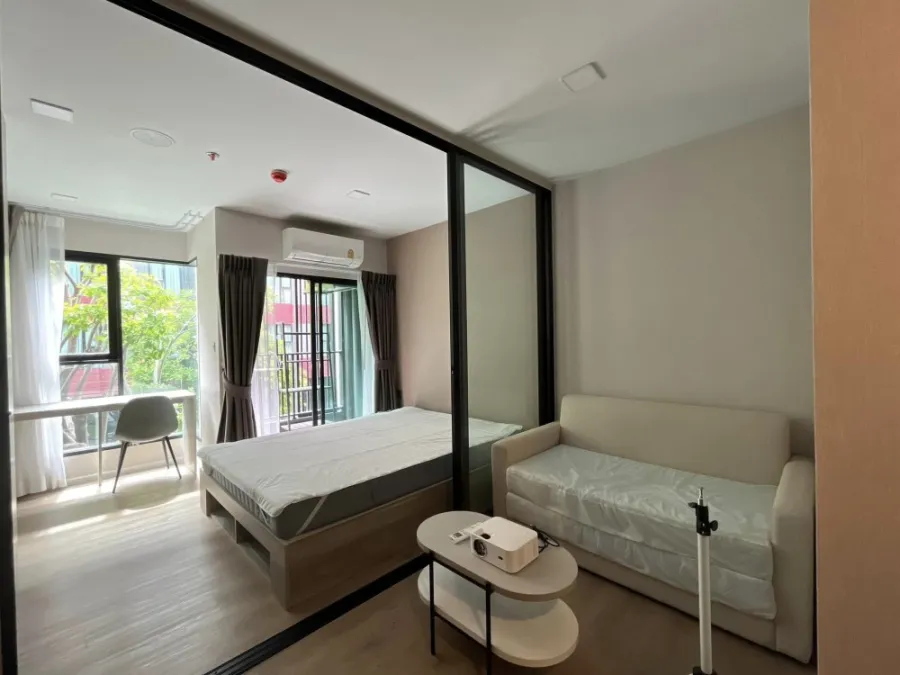 For rent, Kave TU, Building D, 3rd floor, pool view, partitioned room, comes with complete decoration. If interested, hurry and reserve now.