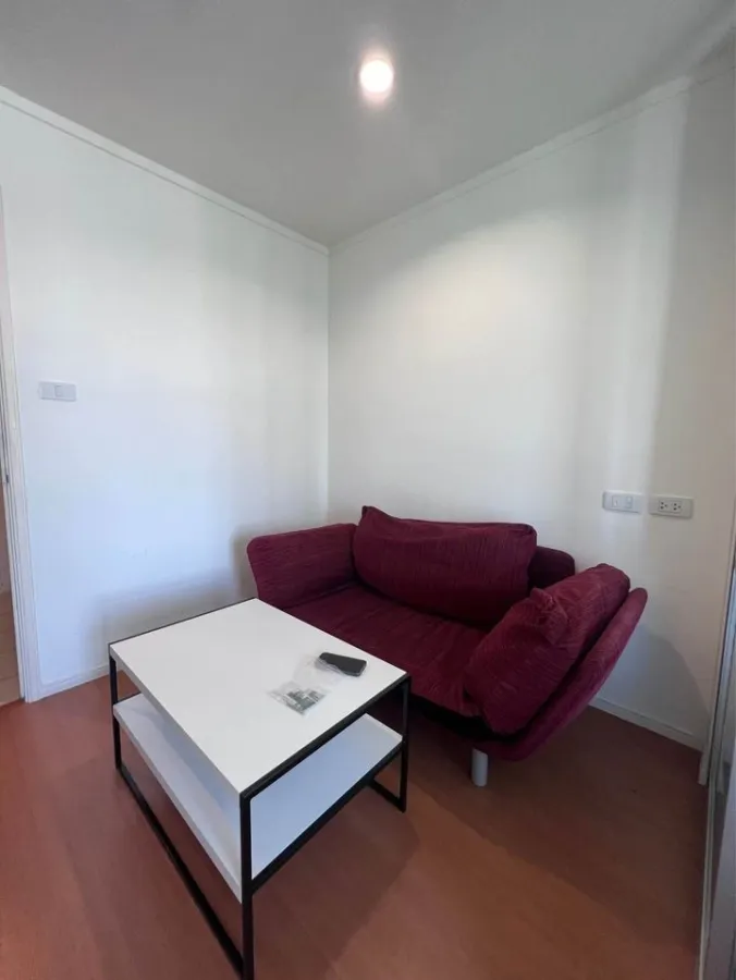For rent: Lumpini Park Rattanathibet - Ngamwongwan, separate room, complete with electrical appliances. Don't miss it.