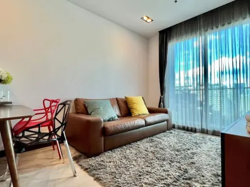 For sale: Supalai Premier @ Asoke, 30th floor, North facing, swimming pool view, with quality furniture, hurry up and grab it now!