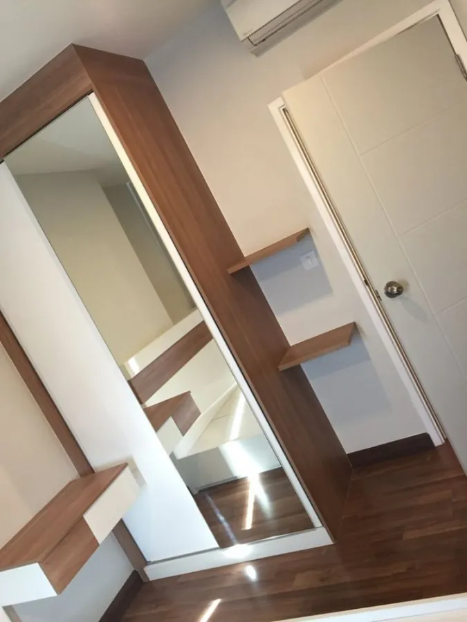 ให้เช่า centric tiwanon ชั้น 24 เฟอร์ครบ แอร์ บิ้วท์อิน แถมราคาดีมากก หอ้งดีแบบนี้ปล่อยไปเสียใจแทน
