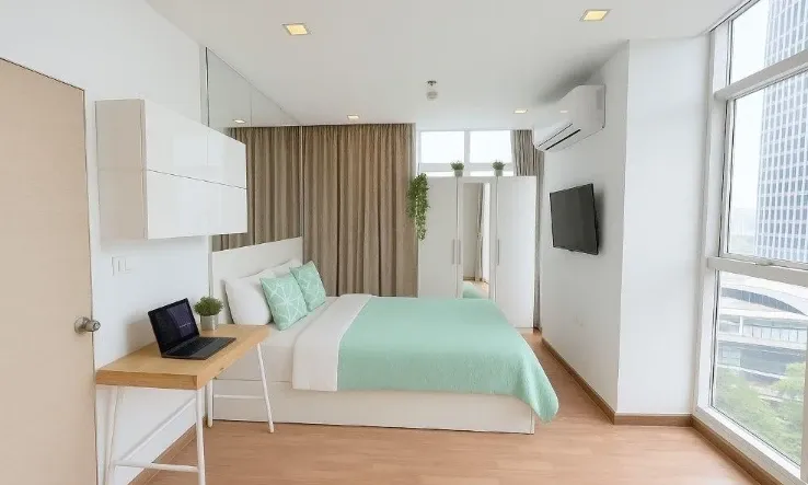 For sale: The Coast Bangkok, corner unit, fully furnished, nice to live in. If interested, hurry and reserve now!