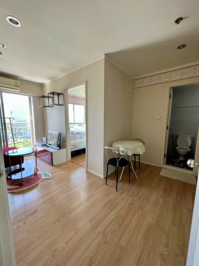 For rent, Lumpini Mega City Bangna, 25th floor, Building B, corner room, beautiful room, fully decorated, nice to live in. Book now, don't miss it.