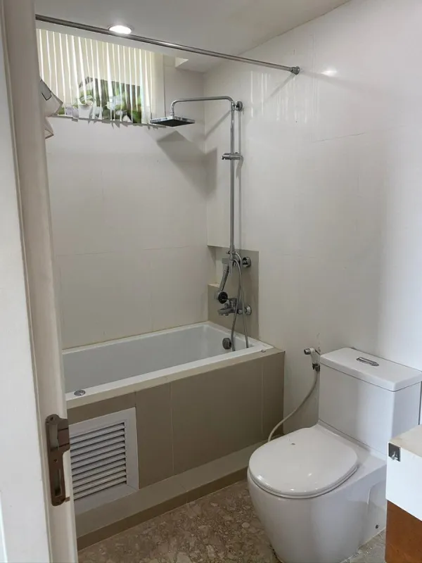ขาย ให้เช่า Wind Sukhumvit 23 ชั้น 7 ห้องมุมเป็นส่วนตัวมาก โซฟาตัวใหญ่สุดๆ รีบจองก่อนพลาดน้า