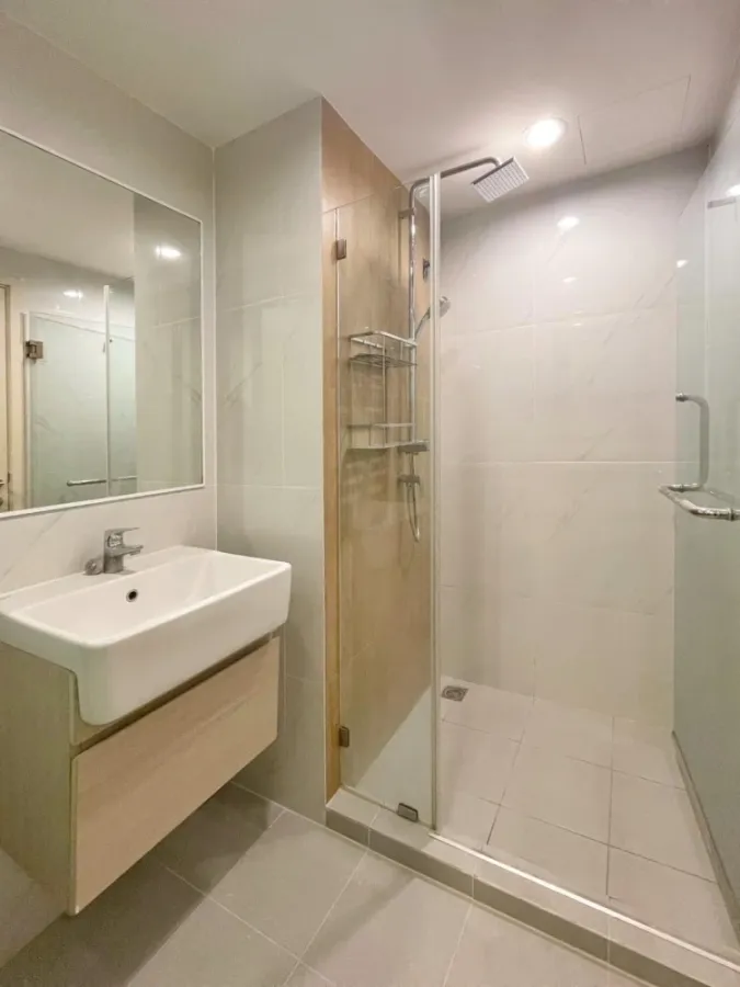 Urgent sale, The Excel Hideaway Sukhumvit 50, pool view room, nice price, you must hurry to reserve.