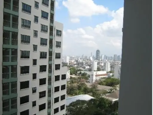 ขาย Lumpini Place Ratchada Thapra ห้อง สตูดิโอเฟอร์+เครื่องใช้ไฟฟ้าพร้อม เข้าอยู่ได้เลยจ้า ห้ามพลาด