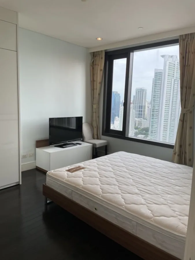 For sale / rent, Aguston Condo, Sukhumvit 22, 31st floor, good location, near BTS, 3 bedrooms, comfortable, don't miss !!