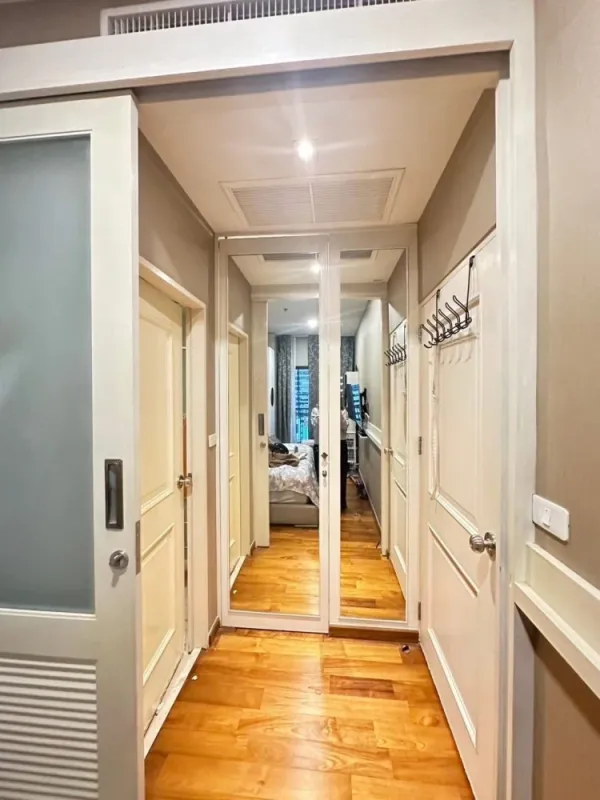 ให้เช่าคอนโดหรูห้องใหญ่ 43 ตร.ม. พร้อม Walk-in Closet และอ่างอาบน้ำ เพียง 140 เมตรจาก BTS อารีย์ | ✨ Noble Reform (โนเบิล รีฟอร์ม)
