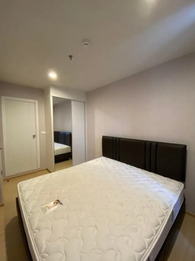 For rent, Plum Condo Pinklao Station, near the university, near the mall, convenient to travel, ready to move in, hurry and book now!!