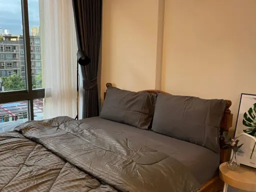 For rent: Metro Luxe Rose Gold Phahon-Sutthisan, north side, hot room, complete electrical appliances. Interested, reserve quickly.